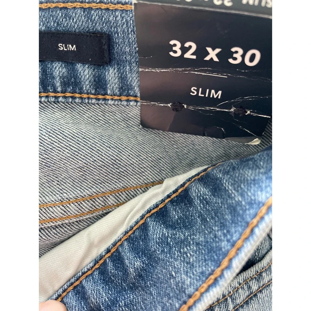 J. Crew Men Slim fit Vintage Wash Jean in Signature Flex 32x30